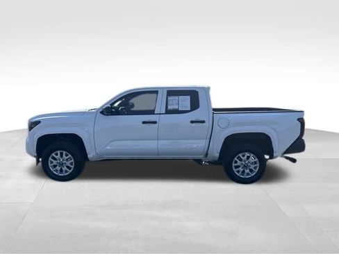 Used 2024 Toyota Tacoma SR AWD/4WD image 2