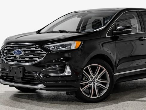 Used 2019 Ford Edge Titanium w/ Equipment Group 301A FWD image 14