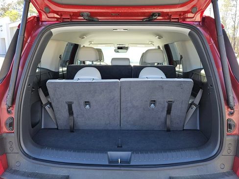 Used 2025 Hyundai Santa Fe SEL FWD image 13
