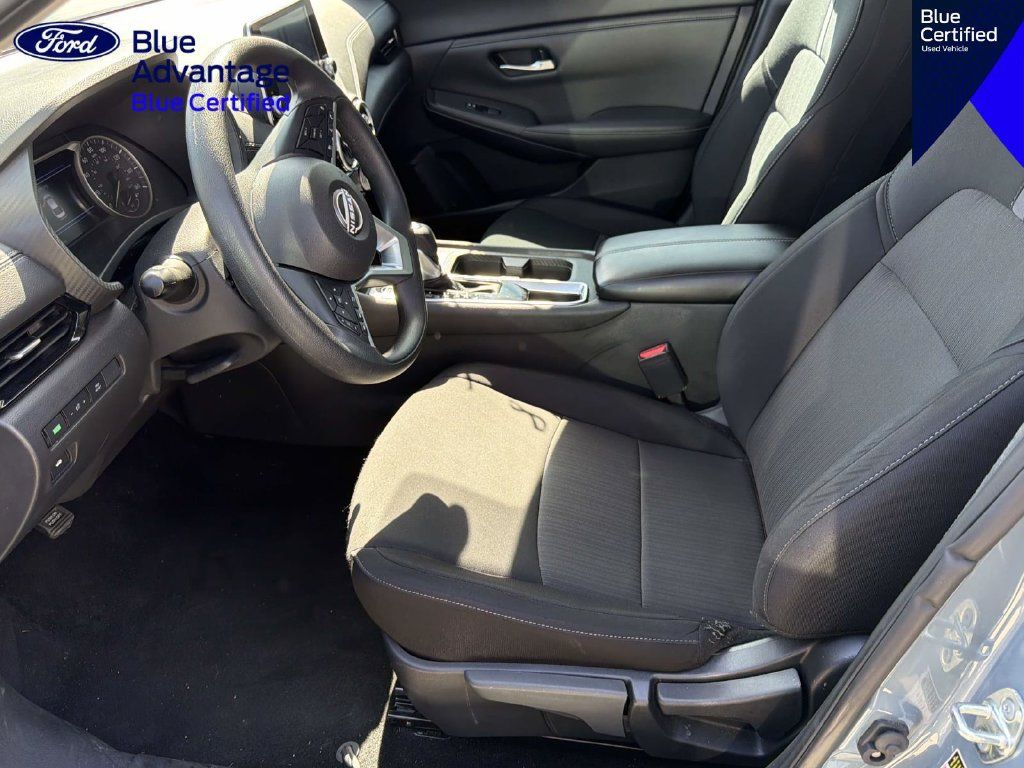 Used 2025 Nissan Sentra SV FWD image 14
