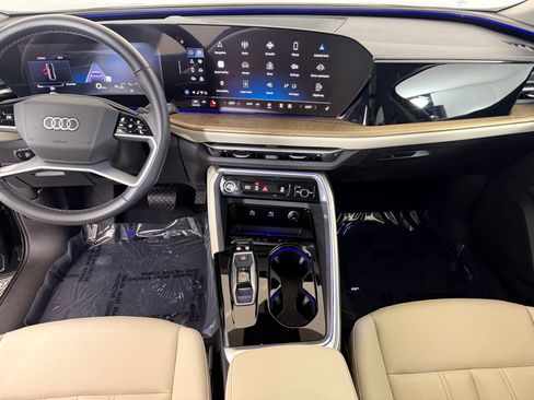 Certified 2025 Audi Q5 Premium w/ Convenience Package image 16