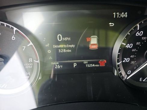 Used 2024 Toyota Highlander LE image 14