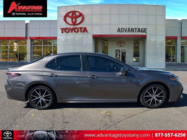 Used 2023 Toyota Camry SE w/ Audio Upgrade Package FWD image 5