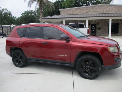 Used 2015 Jeep Compass Sport FWD image 2