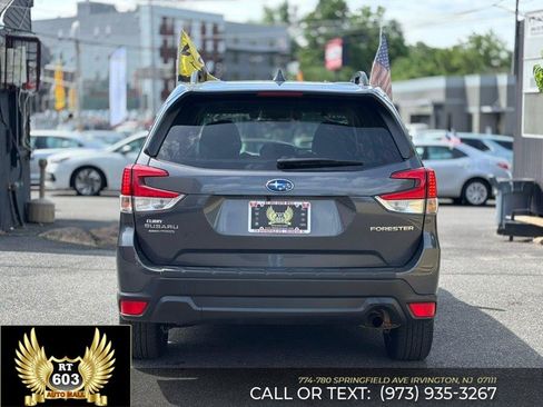 Used 2021 Subaru Forester Premium AWD/4WD image 5