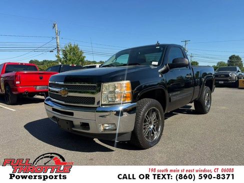 Used 2013 Chevrolet Silverado 1500 LT w/ Interior Plus Package AWD/4WD image 4