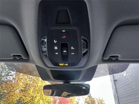 Certified 2025 Audi Q5 2.0T Premium Plus w/ Premium Plus image 34