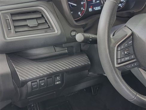 Used 2024 Subaru Ascent Premium w/ Convenience Package AWD/4WD image 17