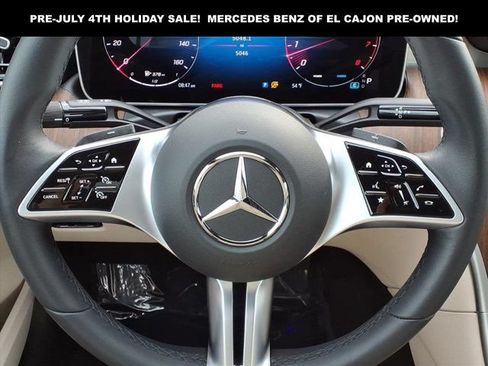 Used 2025 Mercedes-Benz C 300 4MATIC Sedan image 9