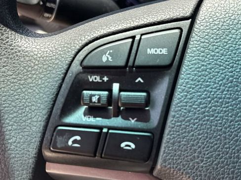 Used 2020 Hyundai Tucson SE FWD image 22
