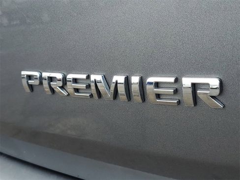 Used 2020 Chevrolet Traverse Premier w/ LPO, Floor Liner Package image 6