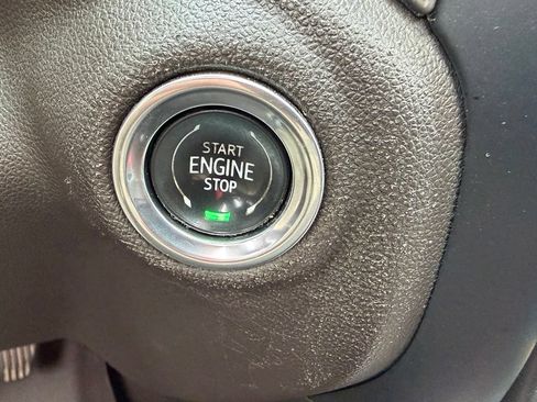 Used 2020 GMC Sierra 2500 Denali w/ Denali Ultimate Package AWD/4WD image 17