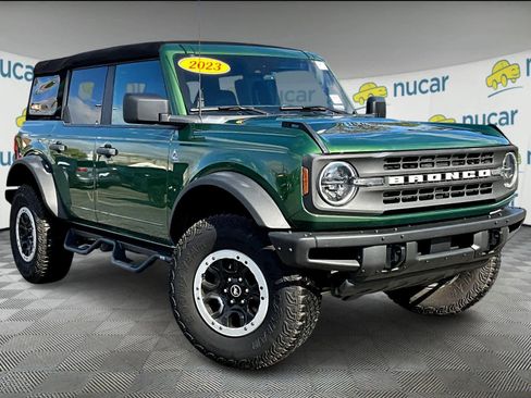 Used 2023 Ford Bronco Black Diamond w/ Sasquatch Package image 1