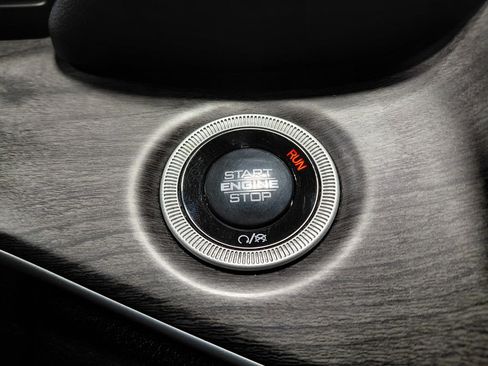 Used 2024 Jeep Grand Cherokee L Limited w/ Luxury Tech Group II image 42