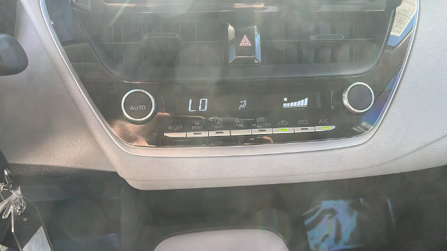 Used 2025 Toyota Corolla LE FWD image 13