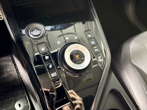 Certified 2023 Kia Niro Wave w/ Wave Preserve Package FWD image 19