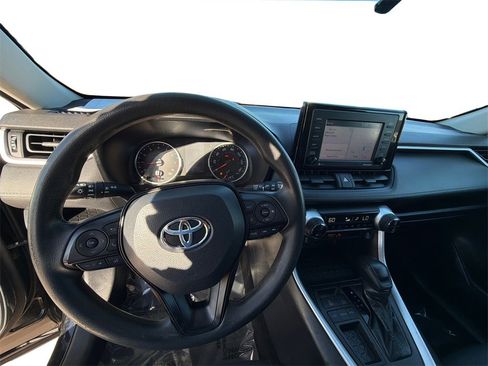 Used 2021 Toyota RAV4 XLE image 21