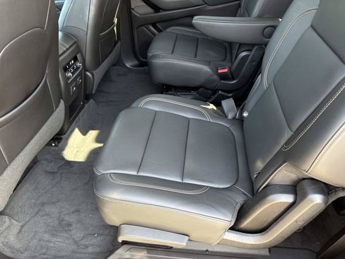 Used 2020 Chevrolet Traverse RS FWD image 10