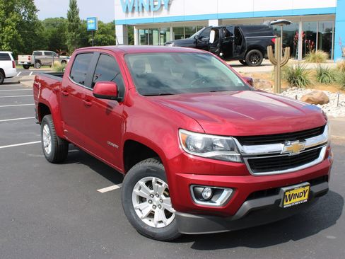 Used 2019 Chevrolet Colorado LT w/ LT Convenience Package AWD/4WD image 2