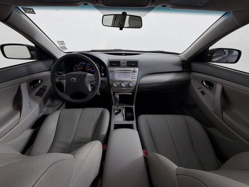 Used 2011 Toyota Camry LE w/ LE Extra-Value Pkg FWD image 10