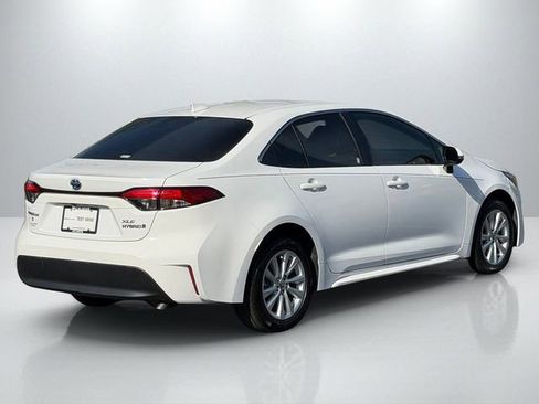 Used 2023 Toyota Corolla XLE image 7