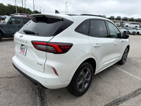 Used 2024 Ford Escape ST-Line w/ Tech Pack #1 AWD/4WD image 7