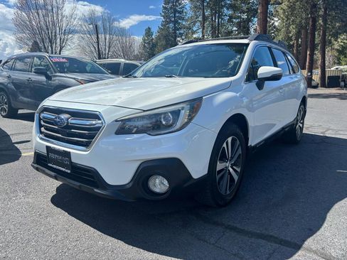 Used 2019 Subaru Outback 3.6R Limited image 1