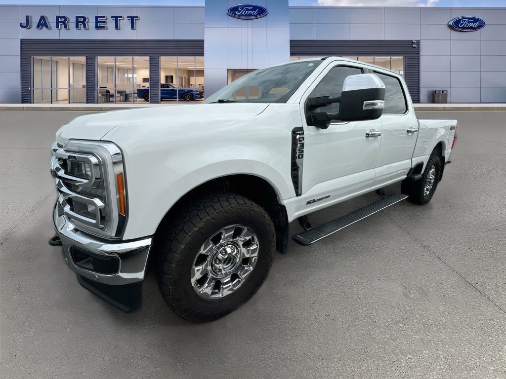 Used 2023 Ford F350 Lariat w/ Lariat Ultimate Package AWD/4WD image 2