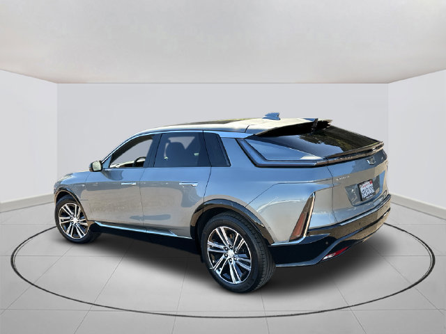 Certified 2024 Cadillac Lyriq Luxury AWD/4WD image 3