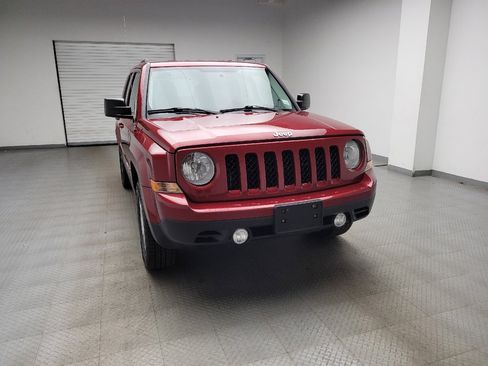 Used 2016 Jeep Patriot Latitude AWD/4WD image 14