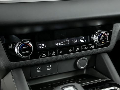 New 2025 Mitsubishi Outlander ES image 21