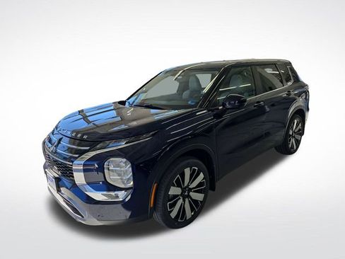 New 2026 Mitsubishi Outlander SE image 2