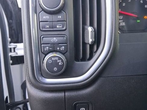 Used 2021 Chevrolet Silverado 1500 LT image 13