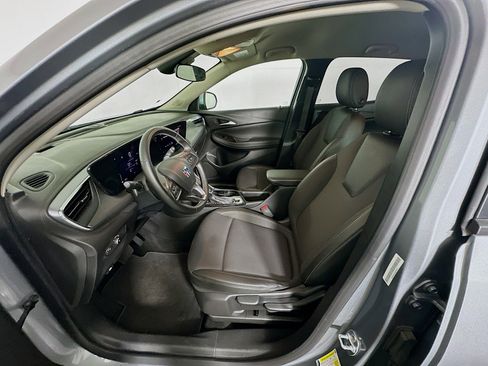 Used 2025 Buick Encore GX Preferred FWD image 13