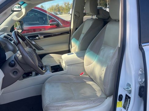 Used 2018 Lexus GX 460 image 3