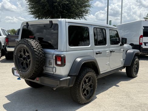 Used 2023 Jeep Wrangler Unlimited w/ Sun & Screen Package AWD/4WD image 5