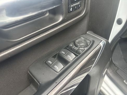 Used 2022 Chevrolet Silverado 2500 LTZ w/ LTZ Convenience Package AWD/4WD image 22