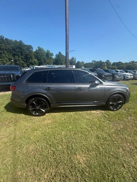 Used 2025 Audi Q7 3.0T Premium Plus AWD/4WD image 3