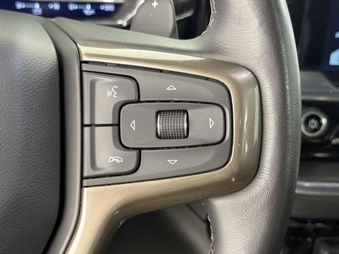 Used 2023 Chevrolet Silverado 1500 High Country w/ High Country Premium Package AWD/4WD image 25