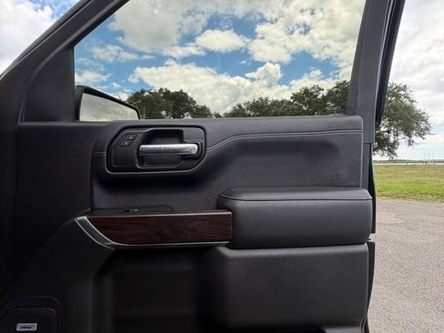 Used 2019 GMC Sierra 1500 SLT w/ SLT Premium Plus Package AWD/4WD image 14