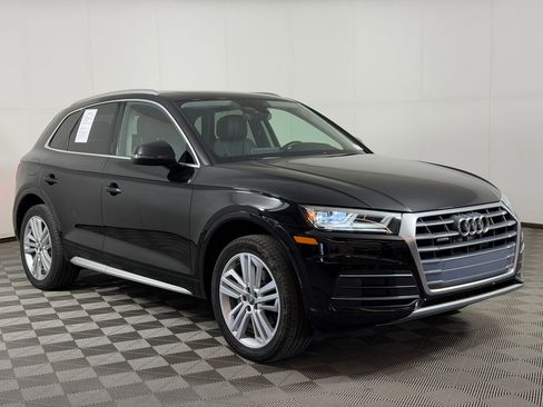 Used 2019 Audi Q5 2.0T Premium Plus w/ Premium Plus Package AWD/4WD image 7