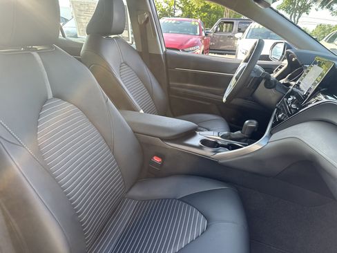 Used 2024 Toyota Camry SE w/ Convenience Package FWD image 13