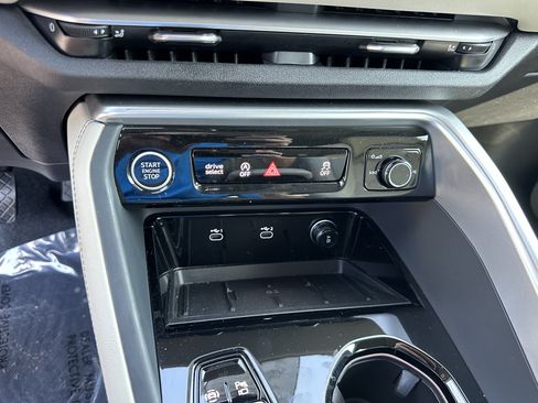 Certified 2025 Audi Q5 Premium Plus w/ Premium Plus AWD/4WD image 31