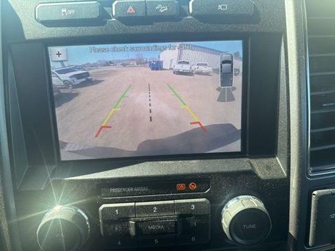 Used 2019 Ford F250 XLT w/ XLT Premium Package image 18