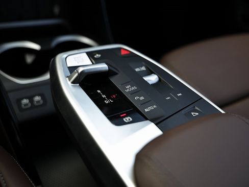 Used 2025 BMW X1 xDrive28i w/ Technology Package image 37