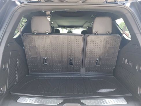 Used 2023 Chevrolet Tahoe High Country image 42