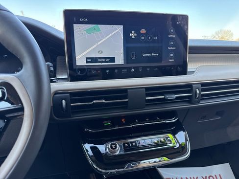 Used 2023 Lincoln Corsair AWD w/ Equipment Group 101A image 23