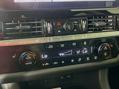 New 2026 Nissan Pathfinder SL FWD image 11