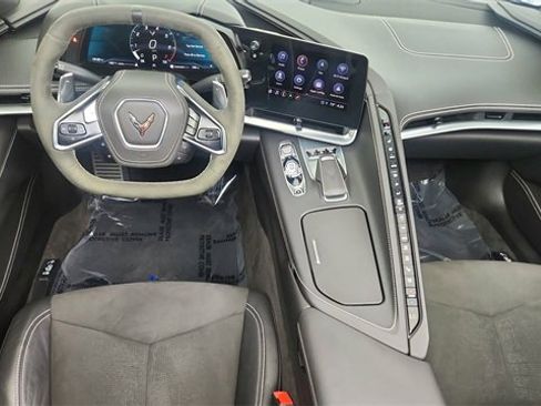 Used 2022 Chevrolet Corvette Stingray Premium Conv w/ Z51 Performance Package image 24