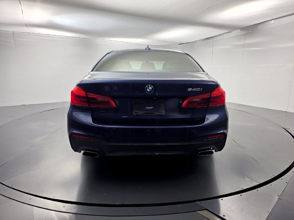Used 2019 BMW 540i w/ M Sport Package RWD image 5